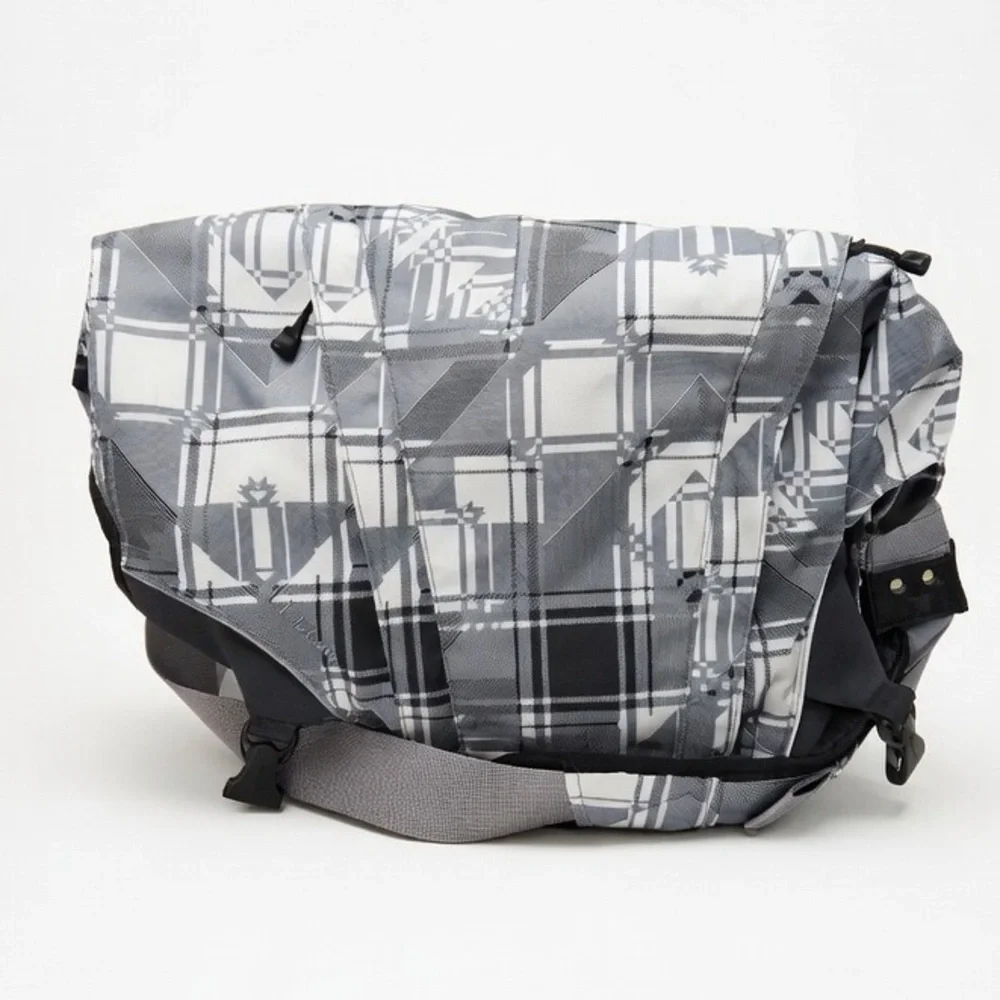 Y2K L.L.Bean Plaid Nylon Messenger Bag Commuter Crossbody